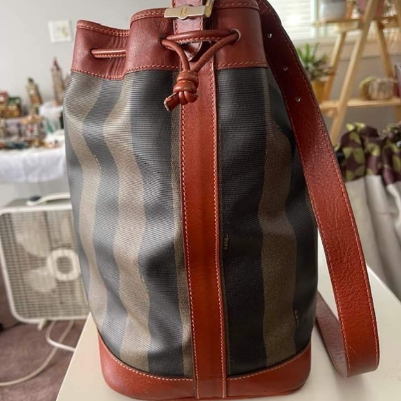 FENDI Authentic Vintage bucket bag - Picture 3 of 6